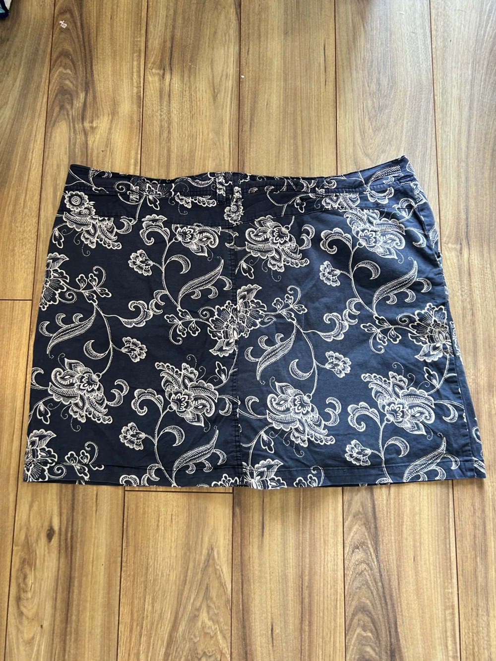 Karen Scott Navy Blue Floral Print Skirt